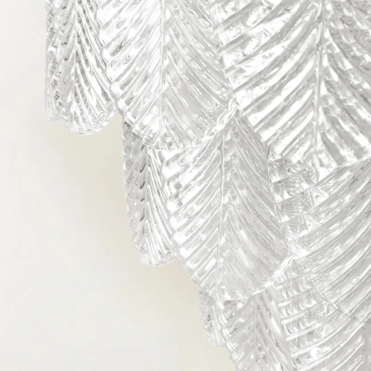 Lustre élégant en cristal et verre en forme de feuille