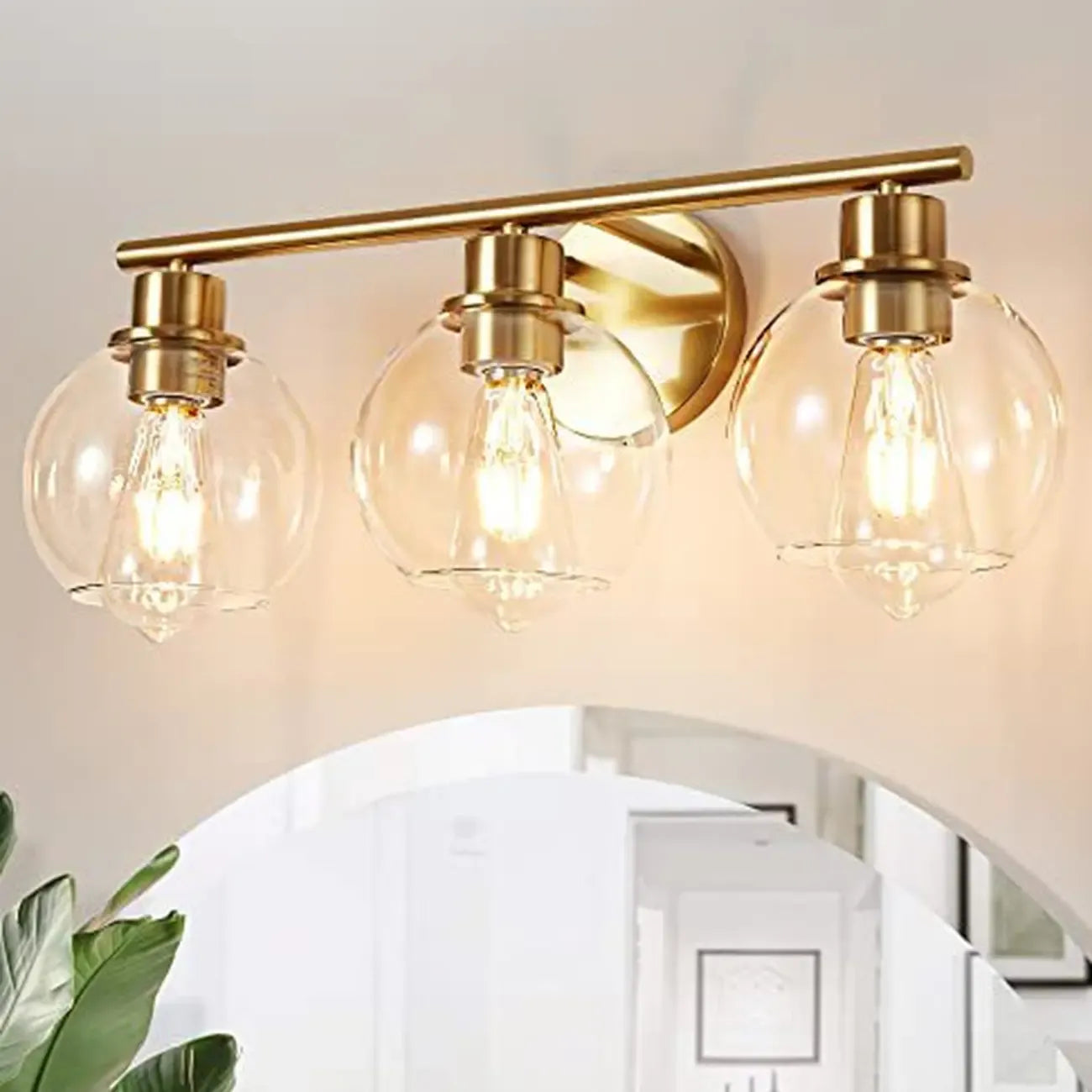 Applique da bagno a 3 luci in ottone vintage con globi