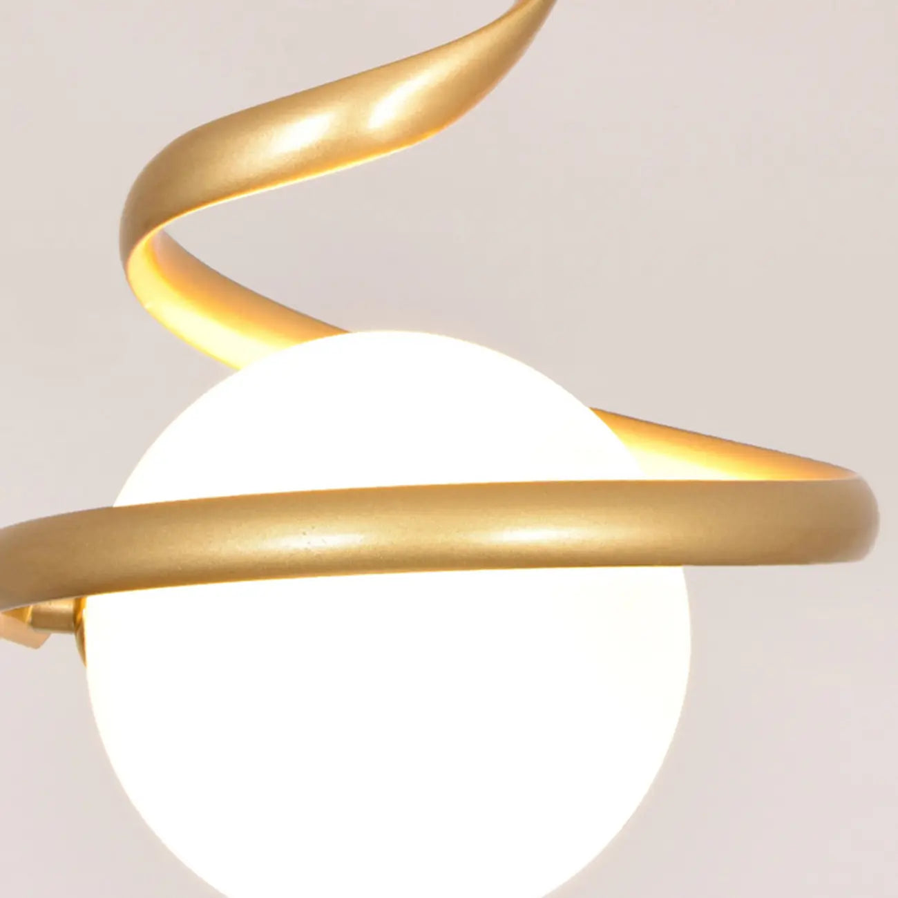 Mini plafonnier LED créatif pour une élégance au salon