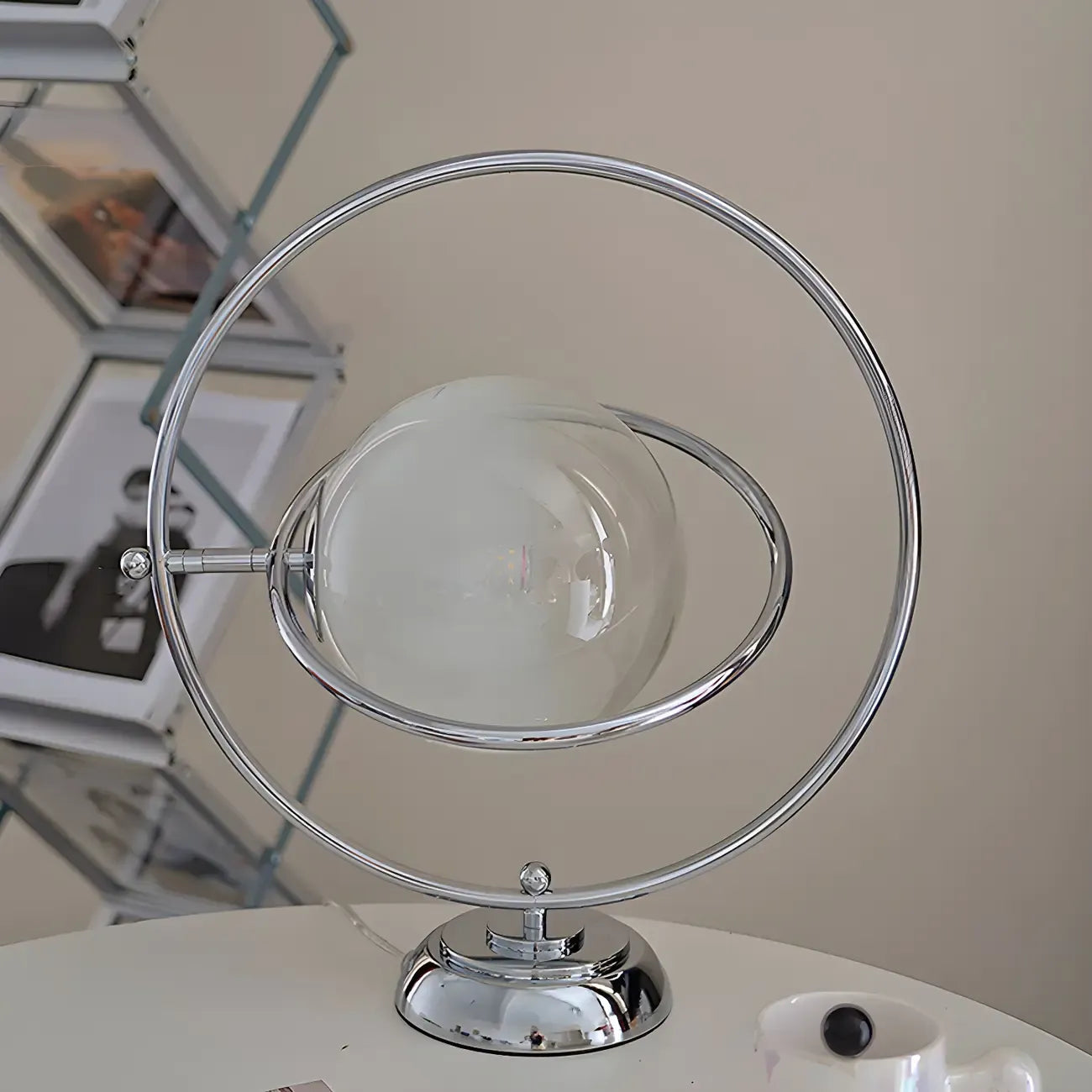 Lampada da tavolo in vetro Art Déco con base in argento per il soggiorno