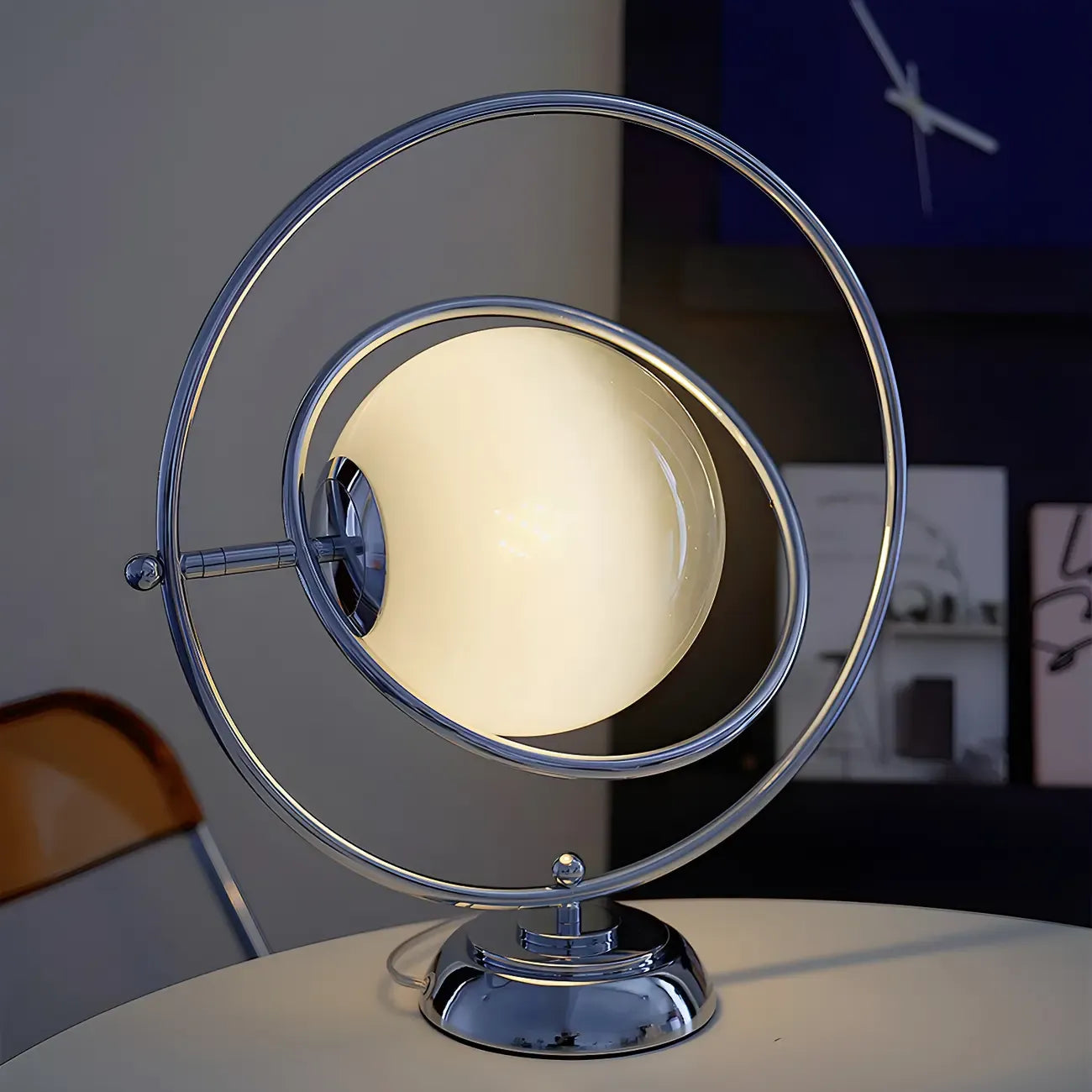 Lampada da tavolo in vetro Art Déco con base in argento per il soggiorno