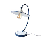 Lampe de table arquée en fer blanc au style contemporain pour salon