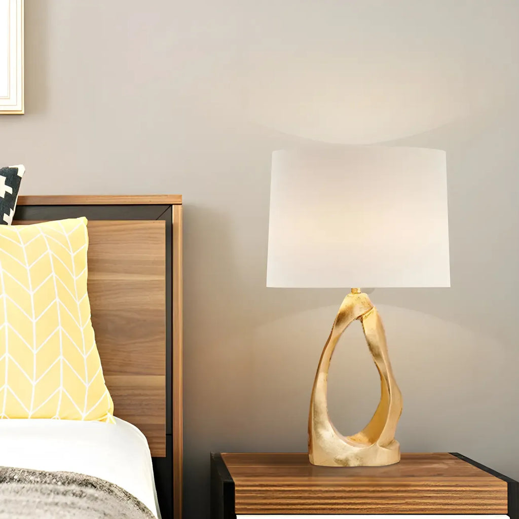 Lampe de bureau électrique moderne à brancher avec base dorée pour chambre à coucher