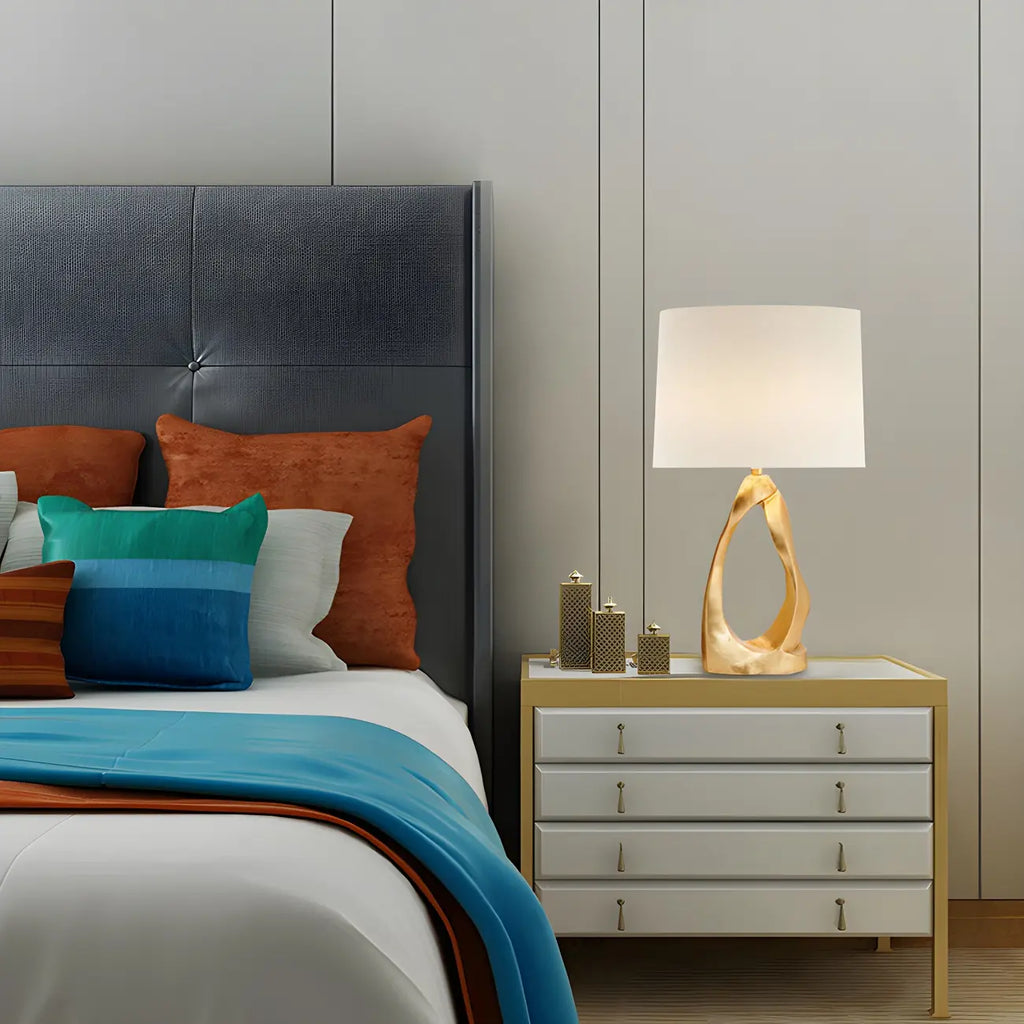 Lampe de bureau électrique moderne à brancher avec base dorée pour chambre à coucher