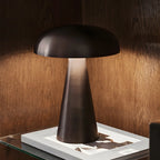 Lampe de table contemporaine en laiton rechargeable pour la maison