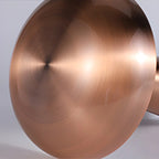 Lampe de table contemporaine en laiton rechargeable pour la maison