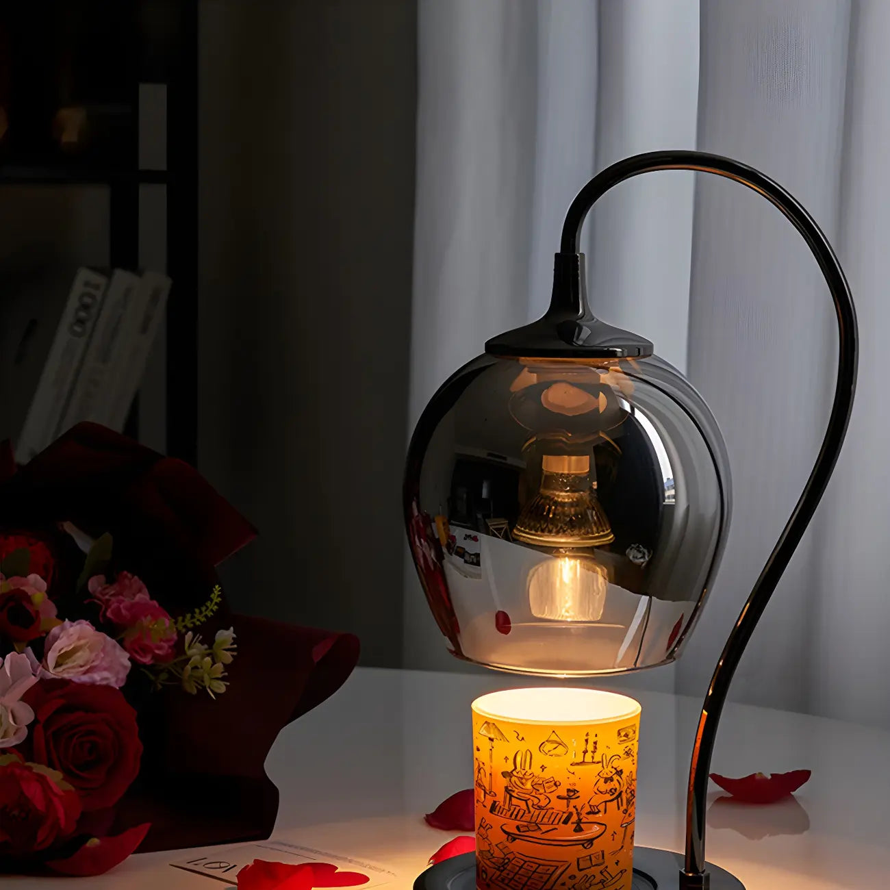 Lampe de table moderne en métal noir et verre avec socle porte-gobelet