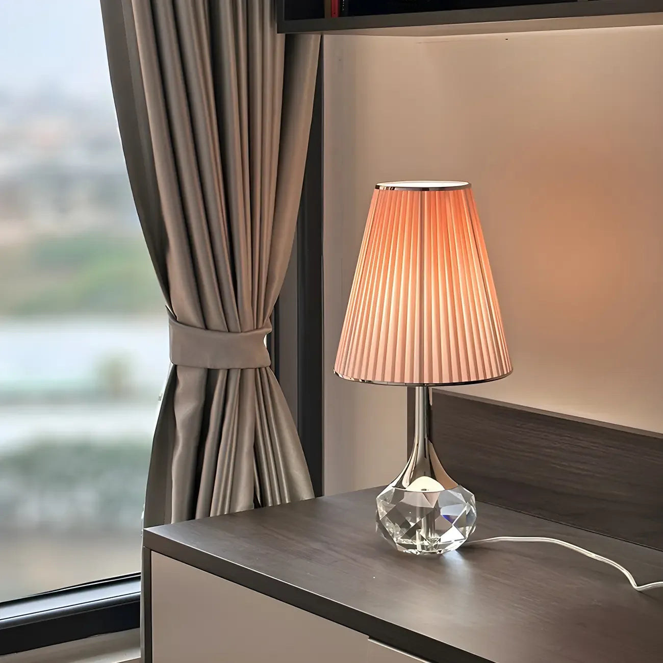Lampe de table élégante en cristal avec abat-jour plissé pour salon