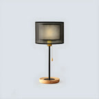 Lampe de table géométrique moderne avec interrupteur à tirette pour usage résidentiel