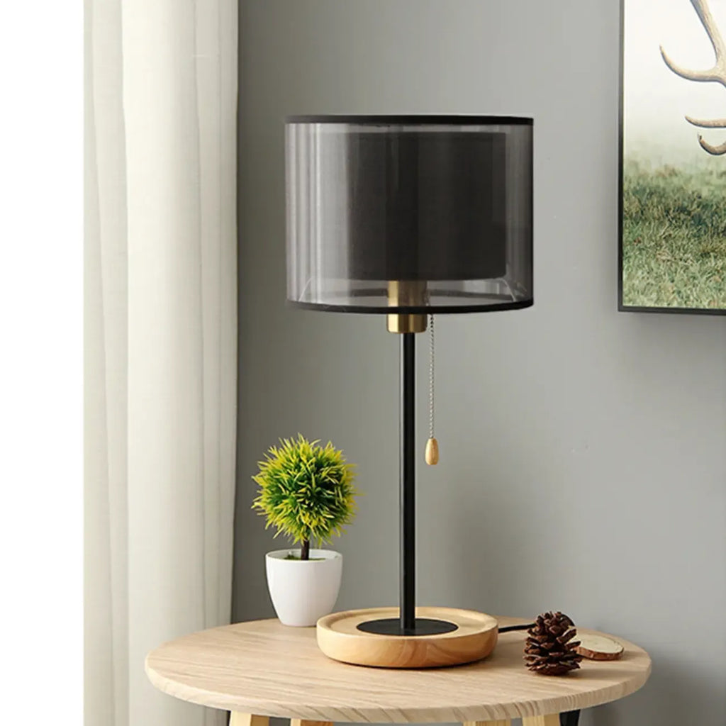 Lampe de table géométrique moderne avec interrupteur à tirette pour usage résidentiel