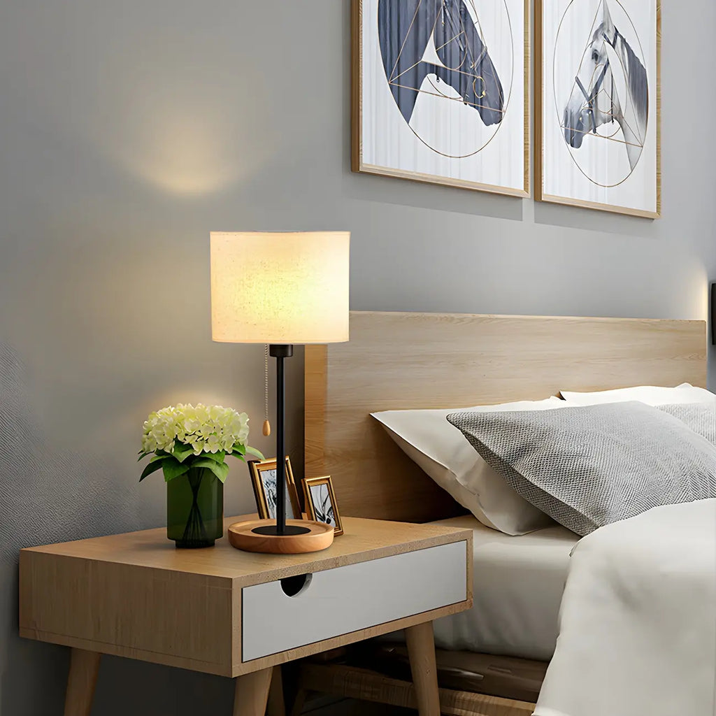 Lampe de table géométrique moderne avec interrupteur à tirette pour usage résidentiel