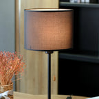 Lampe de table géométrique moderne avec interrupteur à tirette pour usage résidentiel