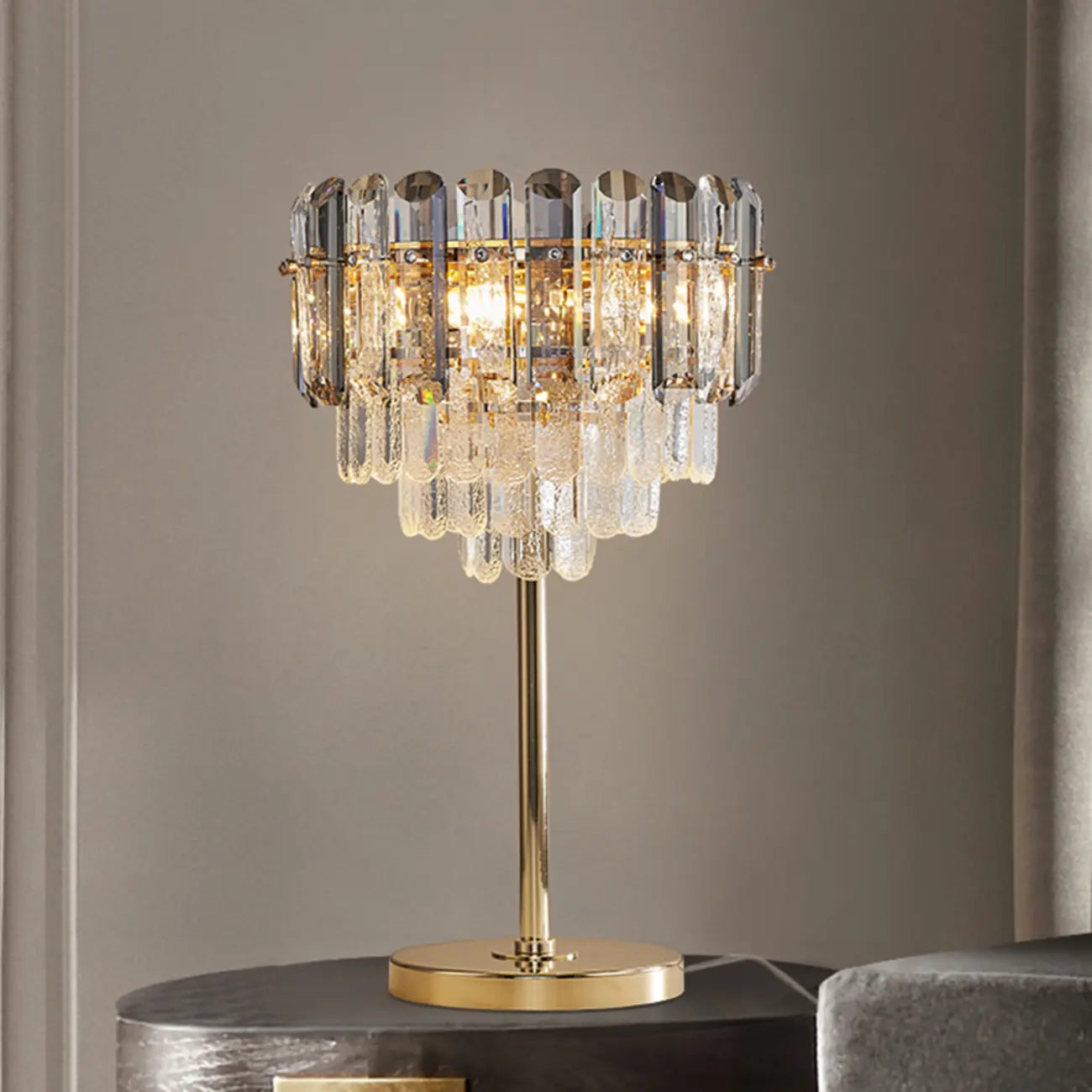Lampe de table géométrique en cristal glamour