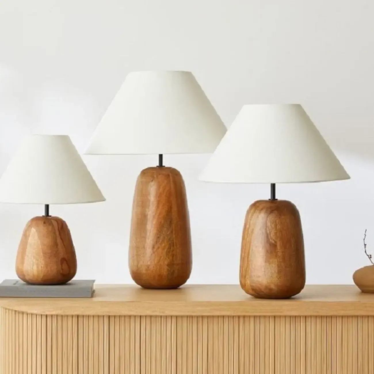 Lampe de table rustique en bois blanc à brancher pour usage résidentiel