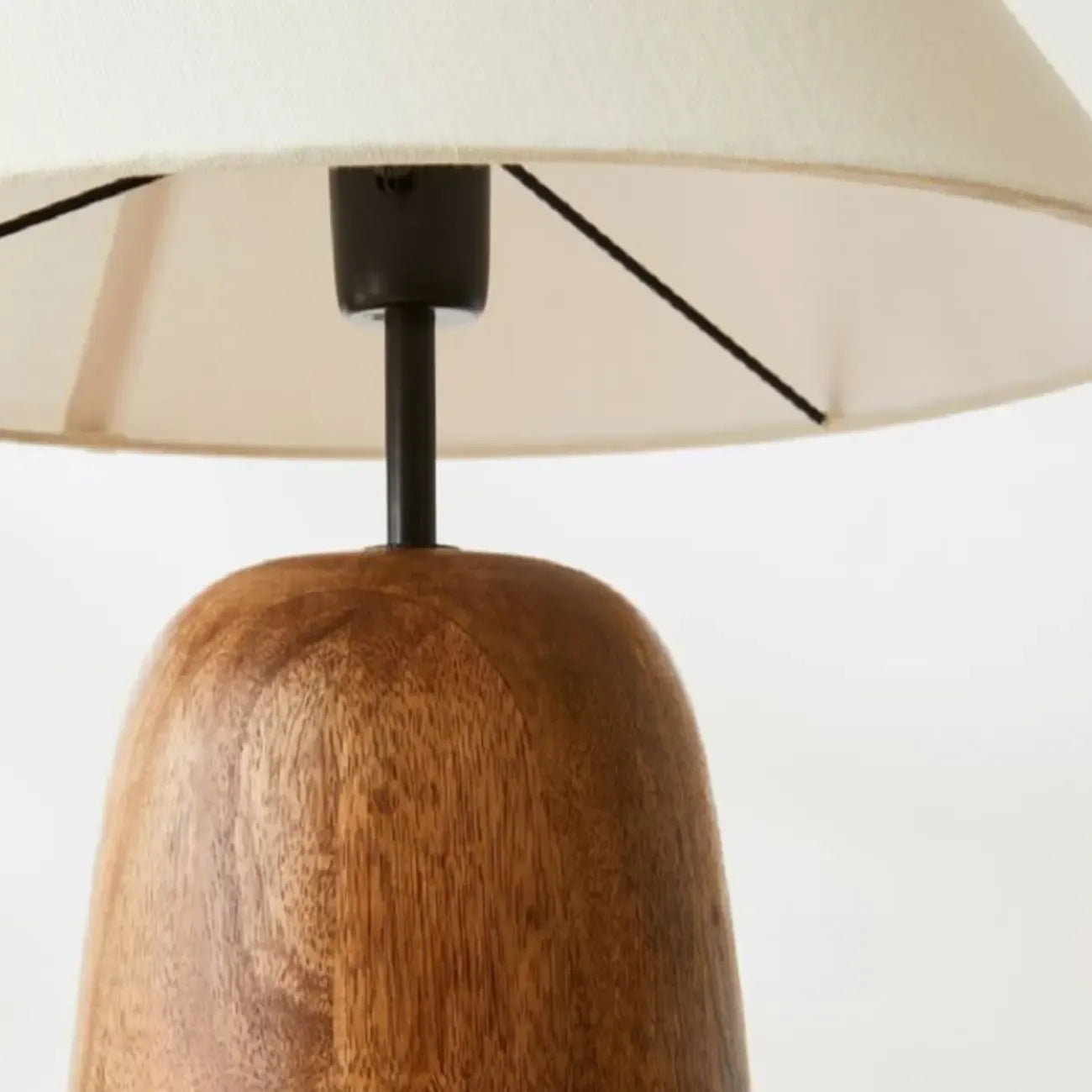 Lampe de table rustique en bois blanc à brancher pour usage résidentiel