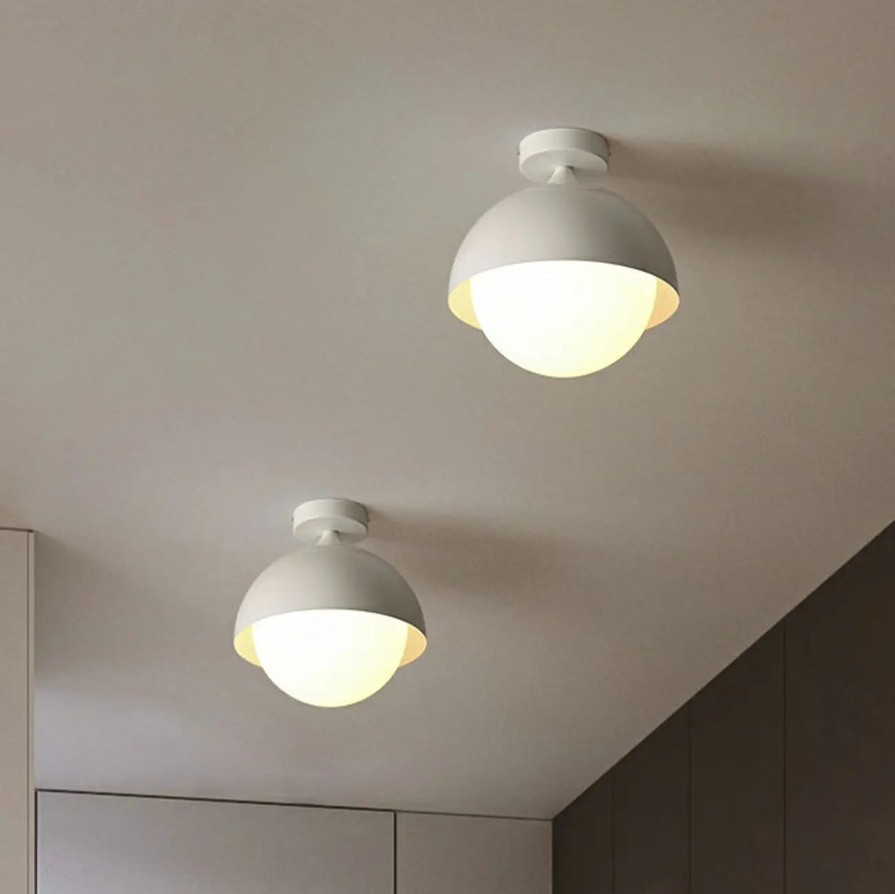 Mini plafonnier LED semi-encastré pour salon