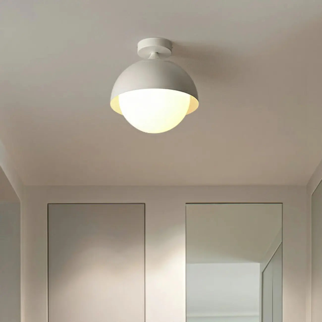 Mini plafonnier LED semi-encastré pour salon