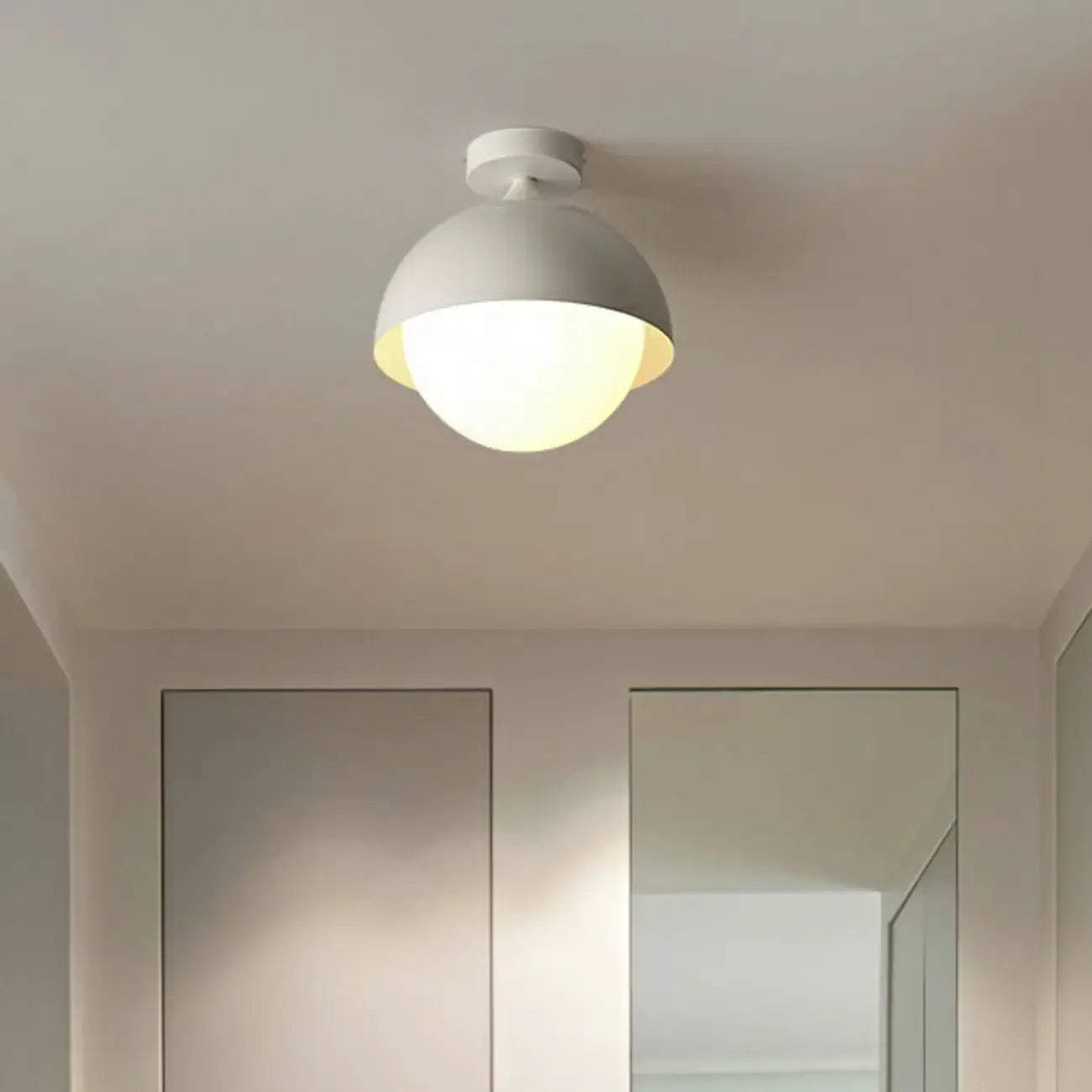 Mini plafonnier LED semi-encastré pour salon