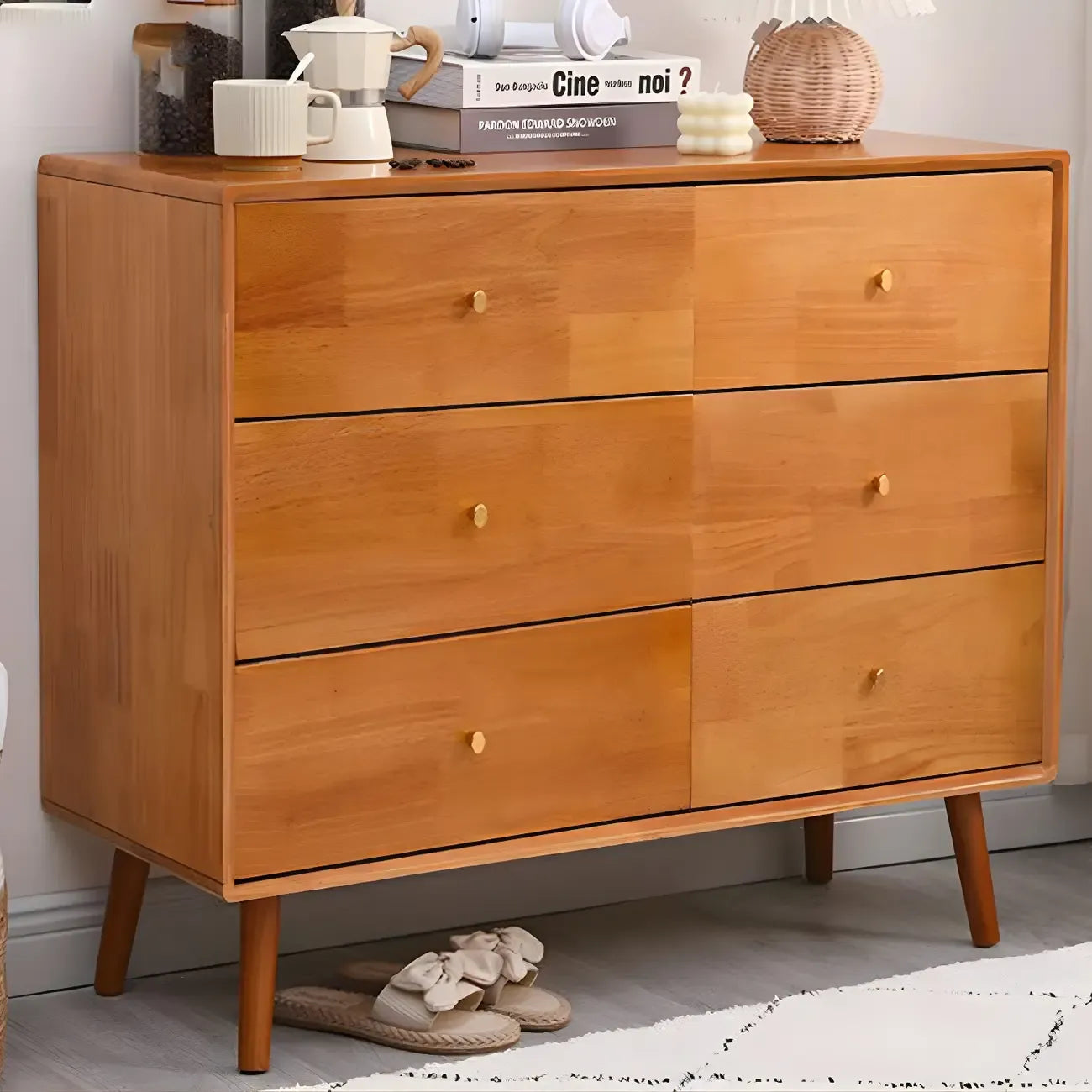 Commode compacte en bois naturel avec armoire et tiroirs