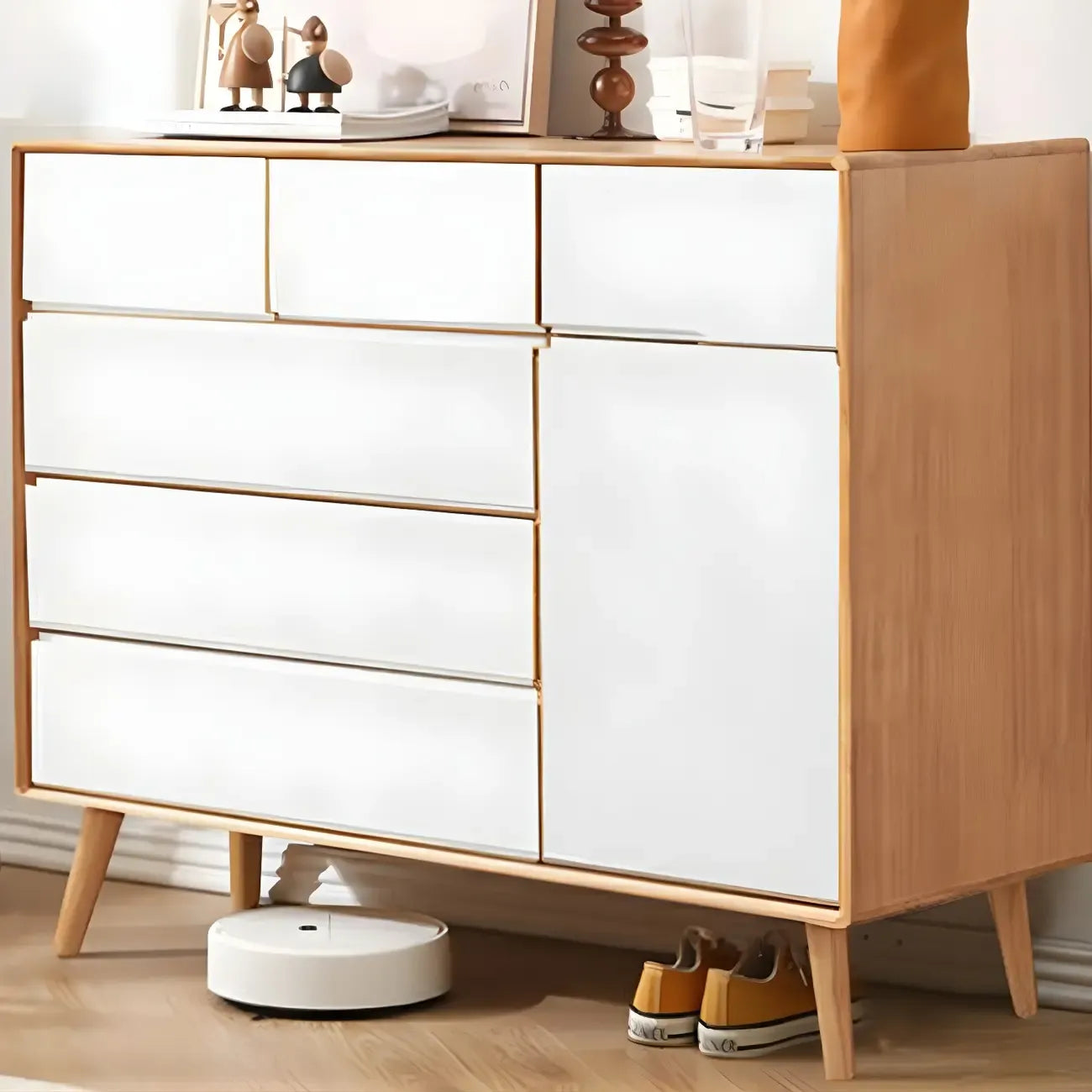 Commode compacte en bois naturel avec armoire et tiroirs