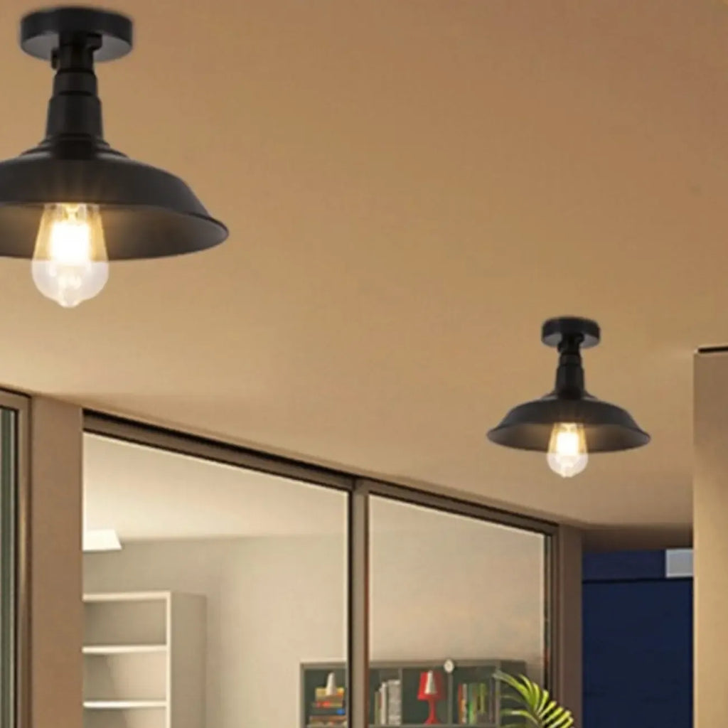 Plafonnier semi-encastré industriel à LED avec abat-jour en fer noir