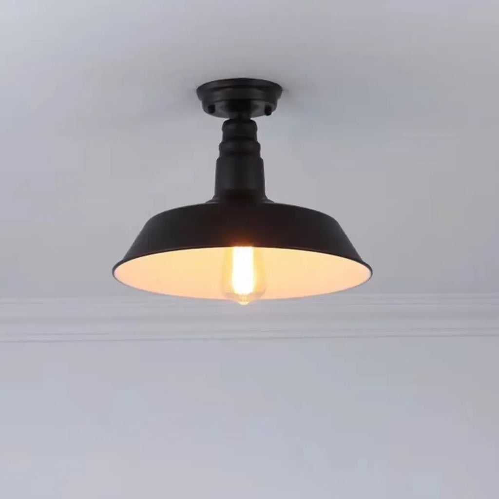 Plafonnier semi-encastré industriel à LED avec abat-jour en fer noir