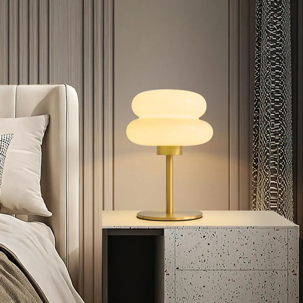 Lampe de table moderne en métal doré, verre et forme géométrique pour chambre à coucher