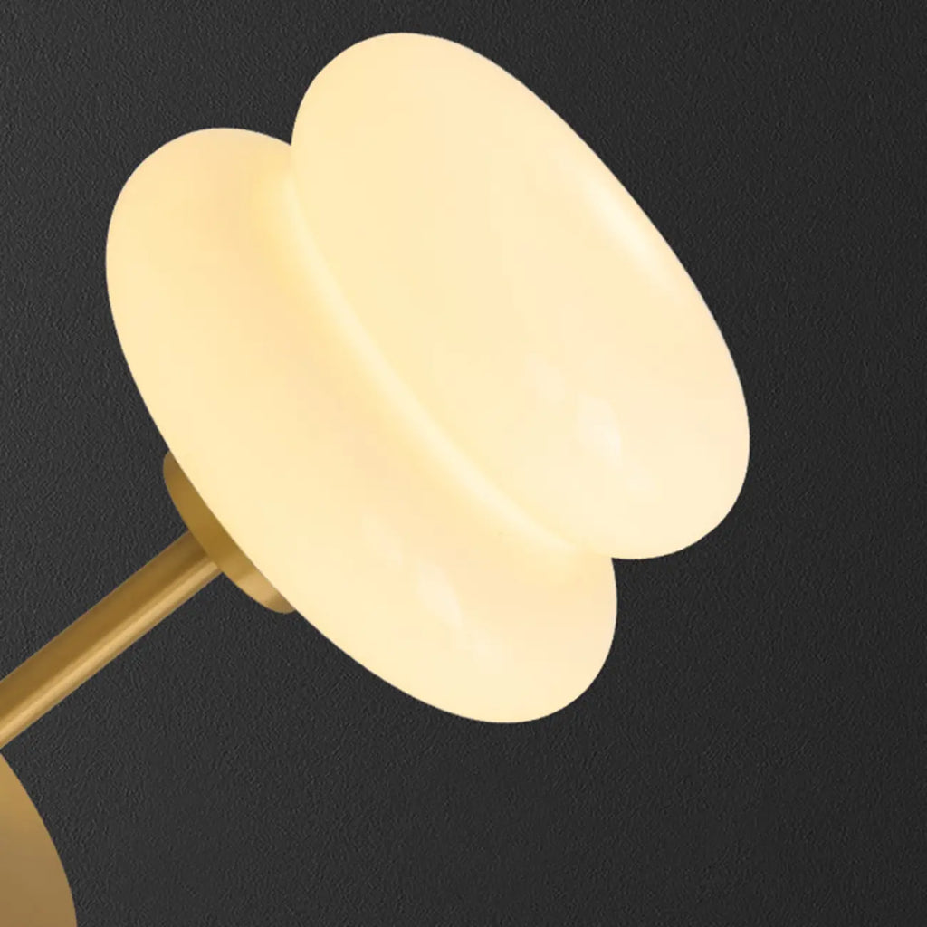 Lampe de table moderne en métal doré, verre et forme géométrique pour chambre à coucher