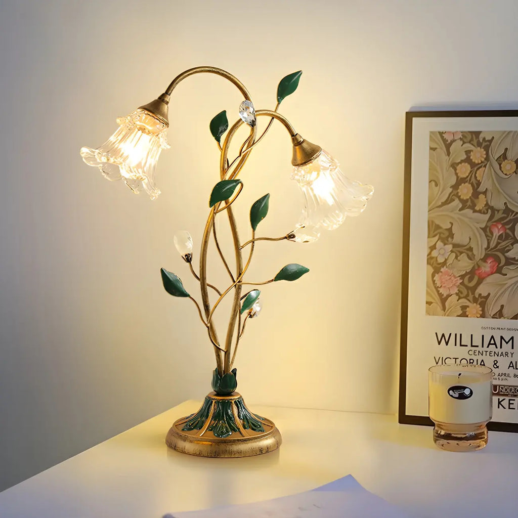 Lampe de table élégante en métal avec abat-jour floral en verre pour usage résidentiel