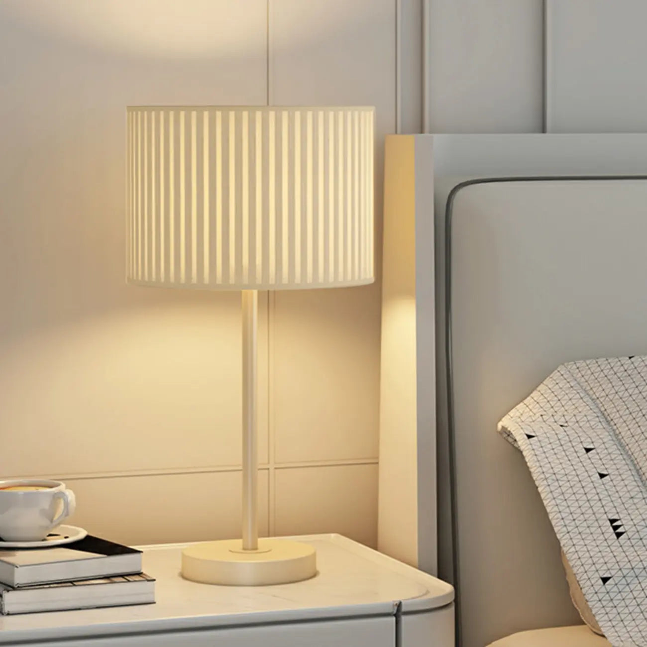 Lampe de table géométrique contemporaine en métal pour la maison