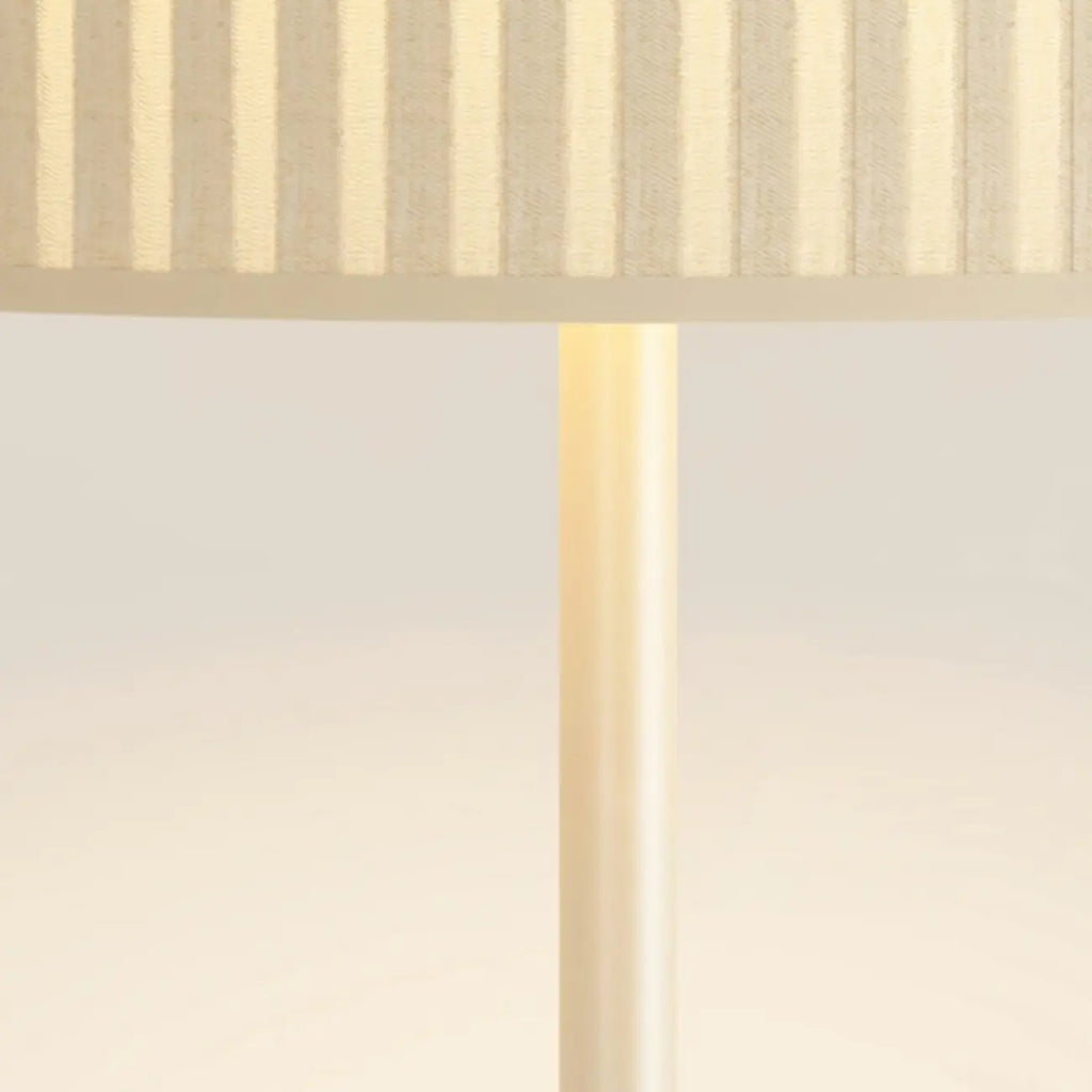 Lampe de table géométrique contemporaine en métal pour la maison