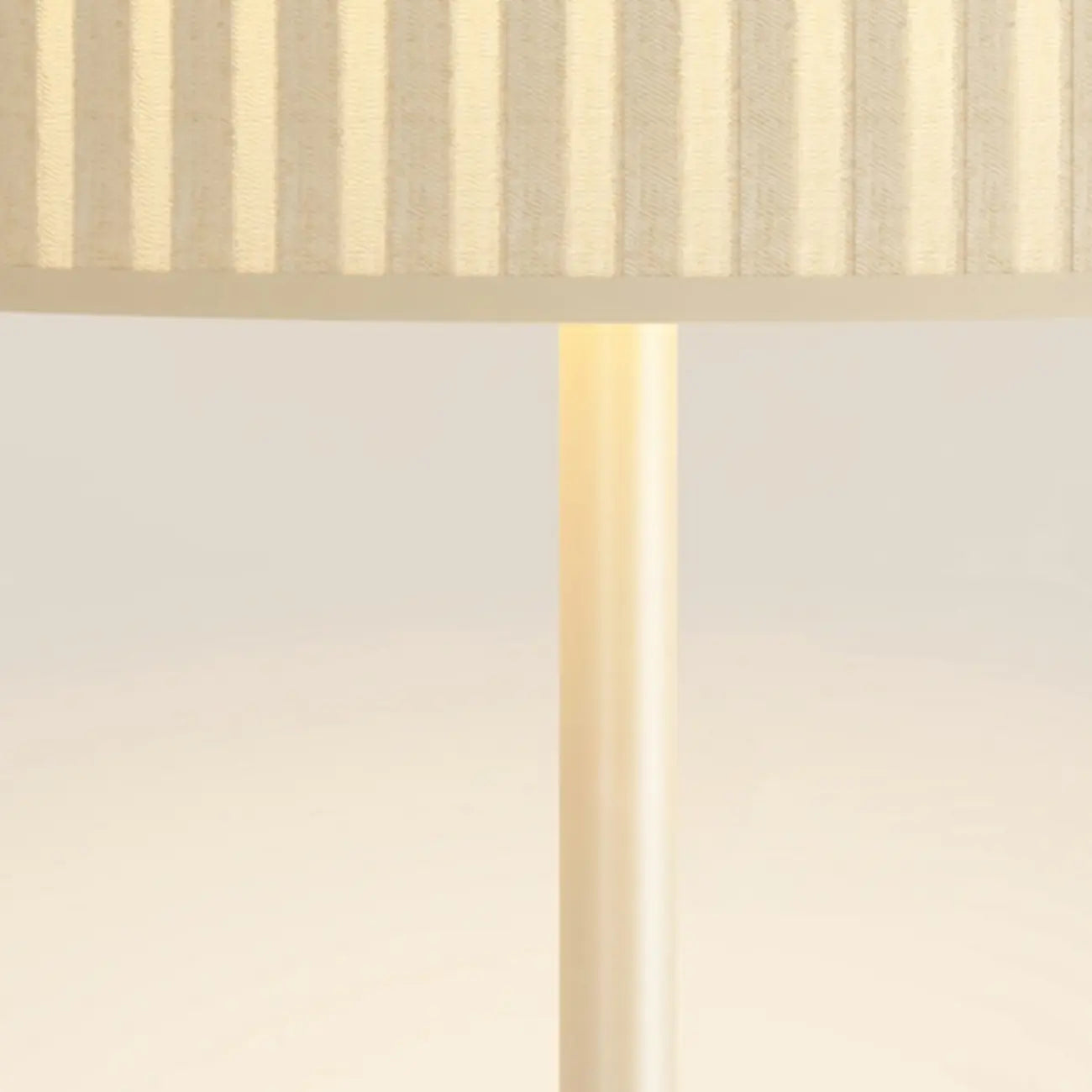 Lampe de table géométrique contemporaine en métal pour la maison