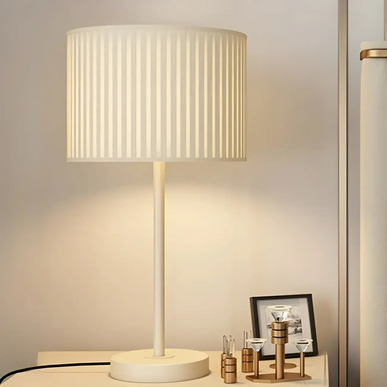 Lampe de table géométrique contemporaine en métal pour la maison