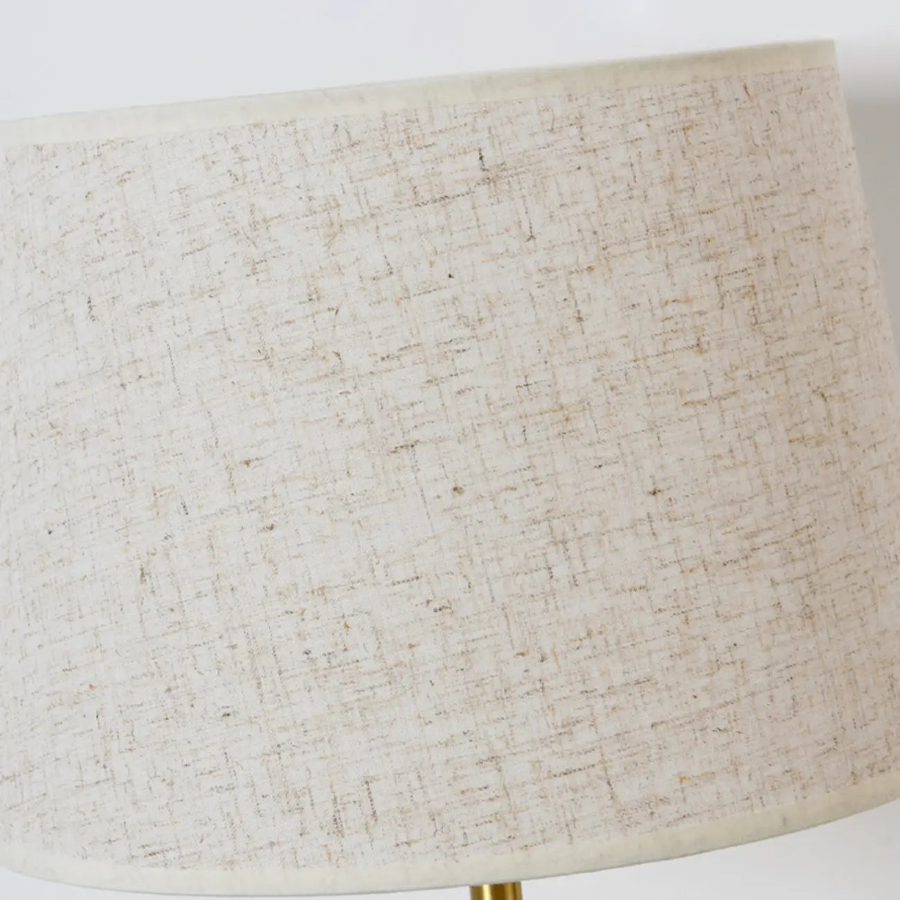 Lampe de table géométrique moderne dorée pour salon