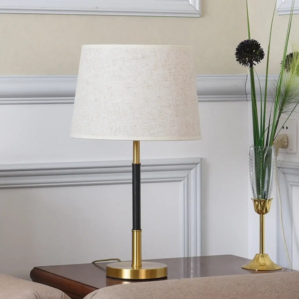 Lampe de table géométrique moderne dorée pour salon
