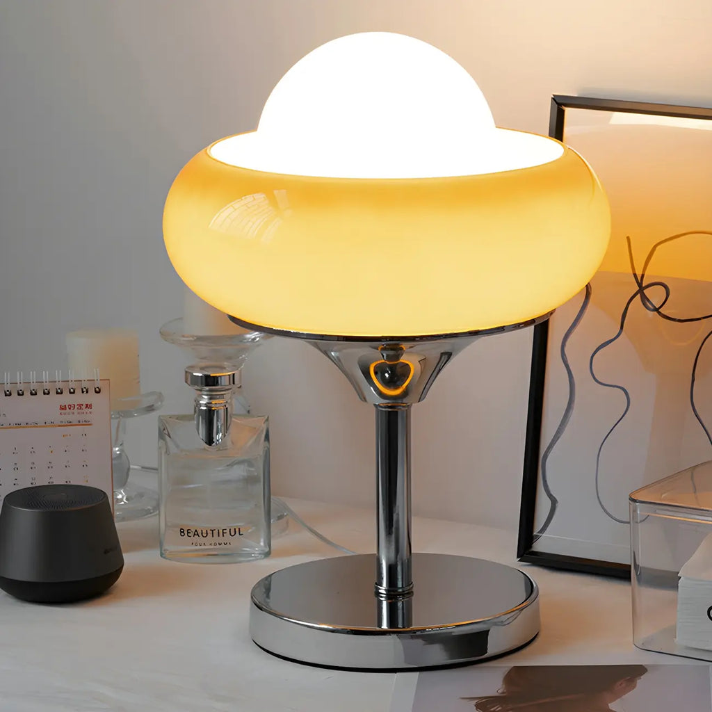 Lampe de table simple en verre globe orange pour usage résidentiel
