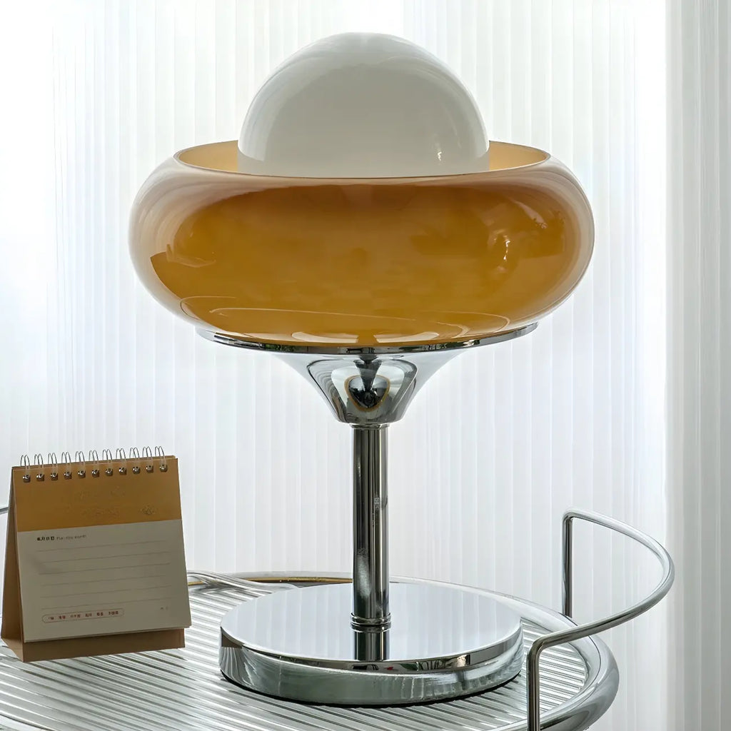 Lampe de table simple en verre globe orange pour usage résidentiel