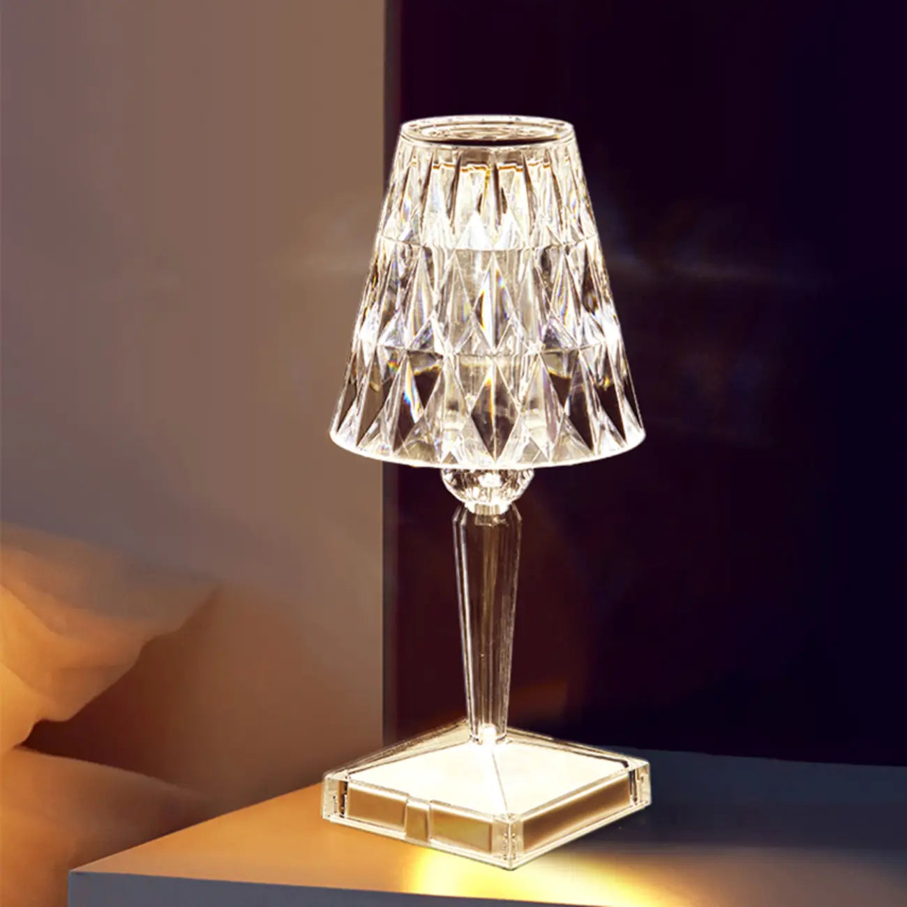 Lampe de table glamour rechargeable en acrylique pour chambre à coucher