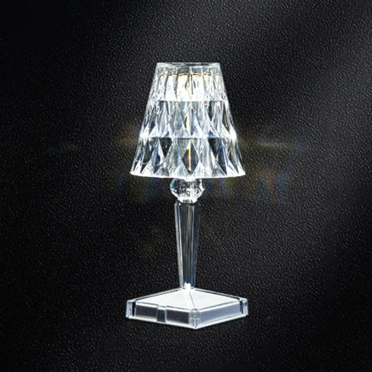 Lampe de table glamour rechargeable en acrylique pour chambre à coucher
