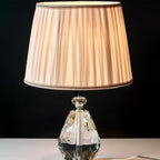 Lampe de table glamour en cristal avec abat-jour géométrique pour la maison