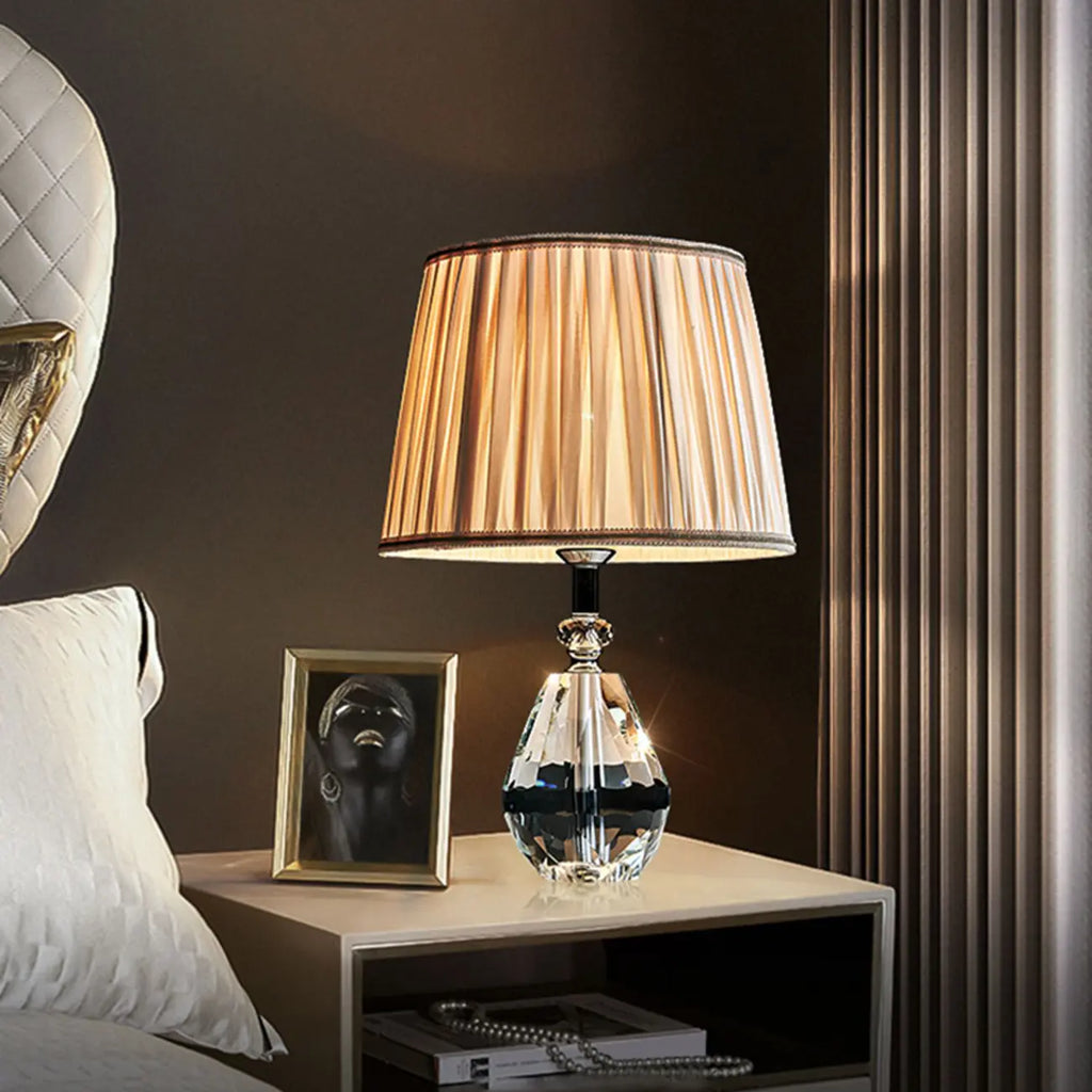 Lampe de table glamour en cristal avec abat-jour géométrique pour la maison