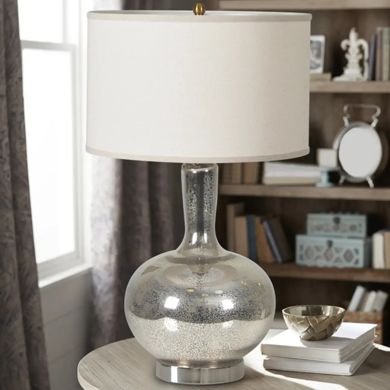 Lampe de table géométrique contemporaine en métal pour salon