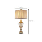 Lampe de table classique géométrique dorée pour usage résidentiel