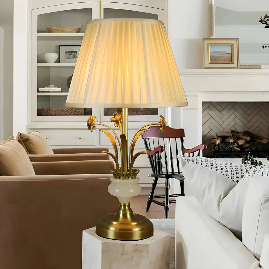 Lampe de table géométrique dorée classique à brancher pour chambre