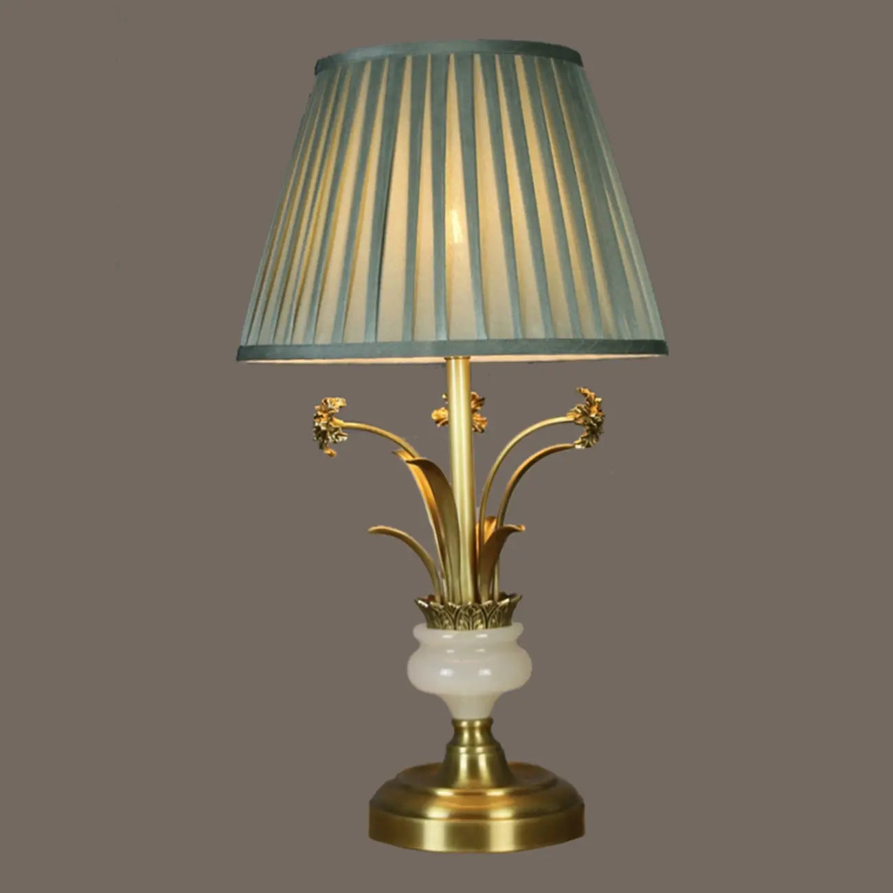 Lampe de table géométrique dorée classique à brancher pour chambre