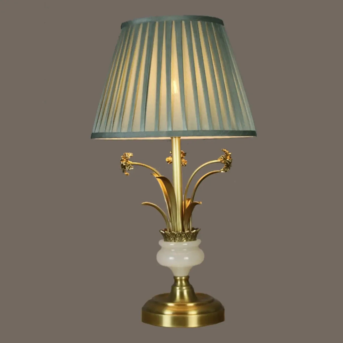 Lampe de table géométrique dorée classique à brancher pour chambre