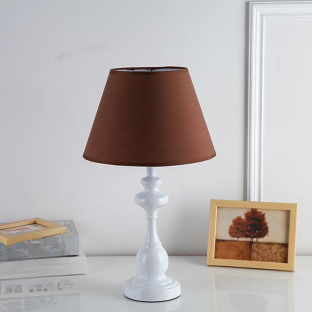 Lampe de table classique en métal, à brancher, pour chambre à coucher