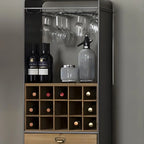 Vitrine industrielle en bois brun avec rangement pour vin