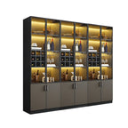 Grande vitrine à vin avec portes vitrées et bois noir