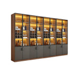 Grande vitrine à vin avec portes vitrées et bois noir